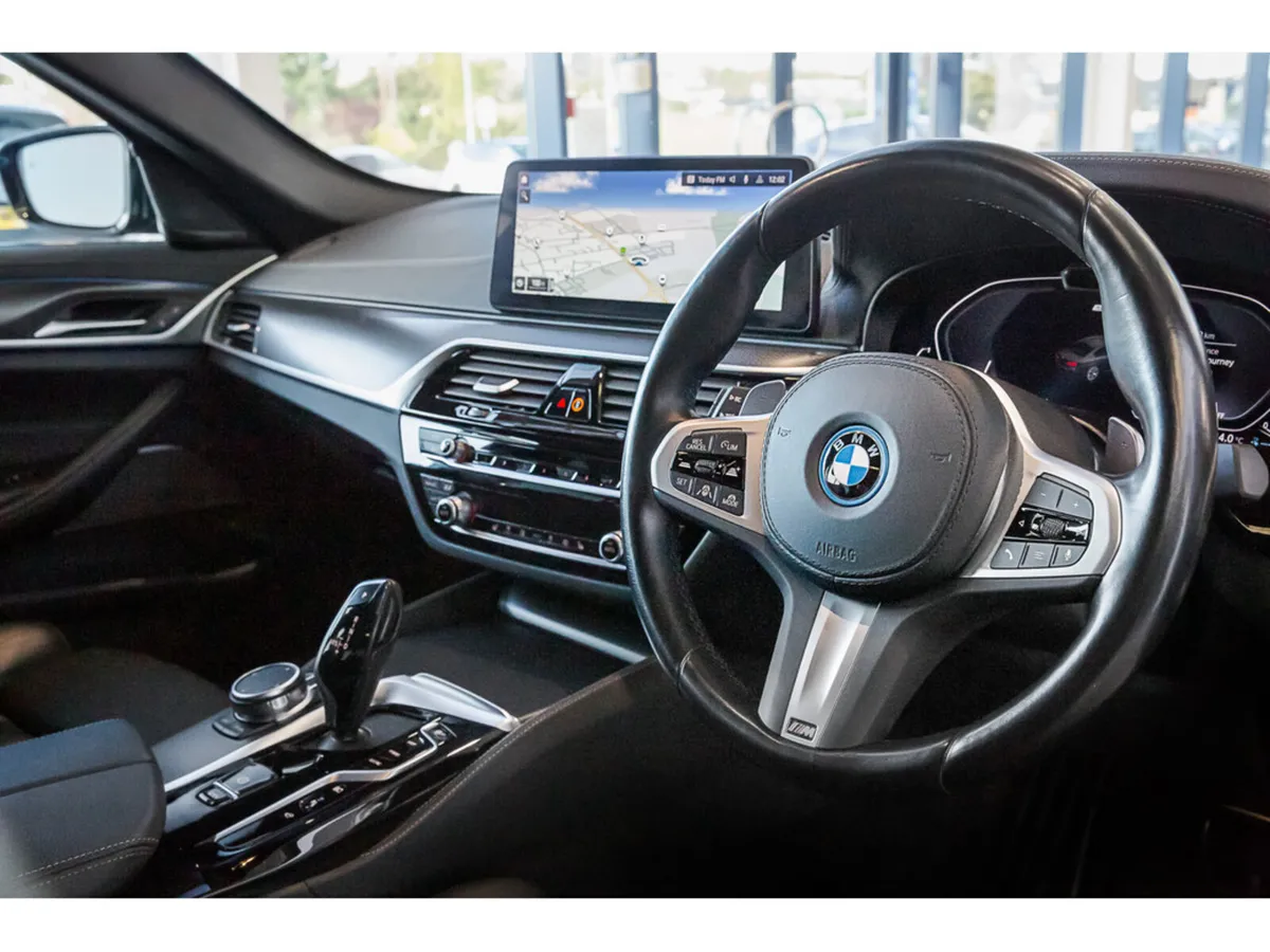 BMW 5-Series Saloon, Petrol Plug-in Hybrid, 2023, Blue
