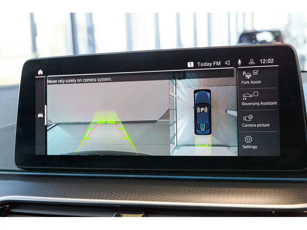BMW 5-Series Saloon, Petrol Plug-in Hybrid, 2023, Blue