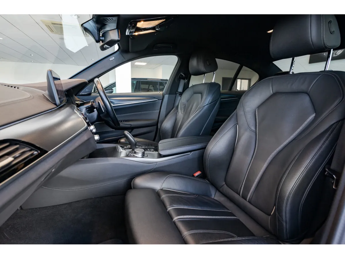 BMW 5-Series Saloon, Petrol Plug-in Hybrid, 2023, Blue