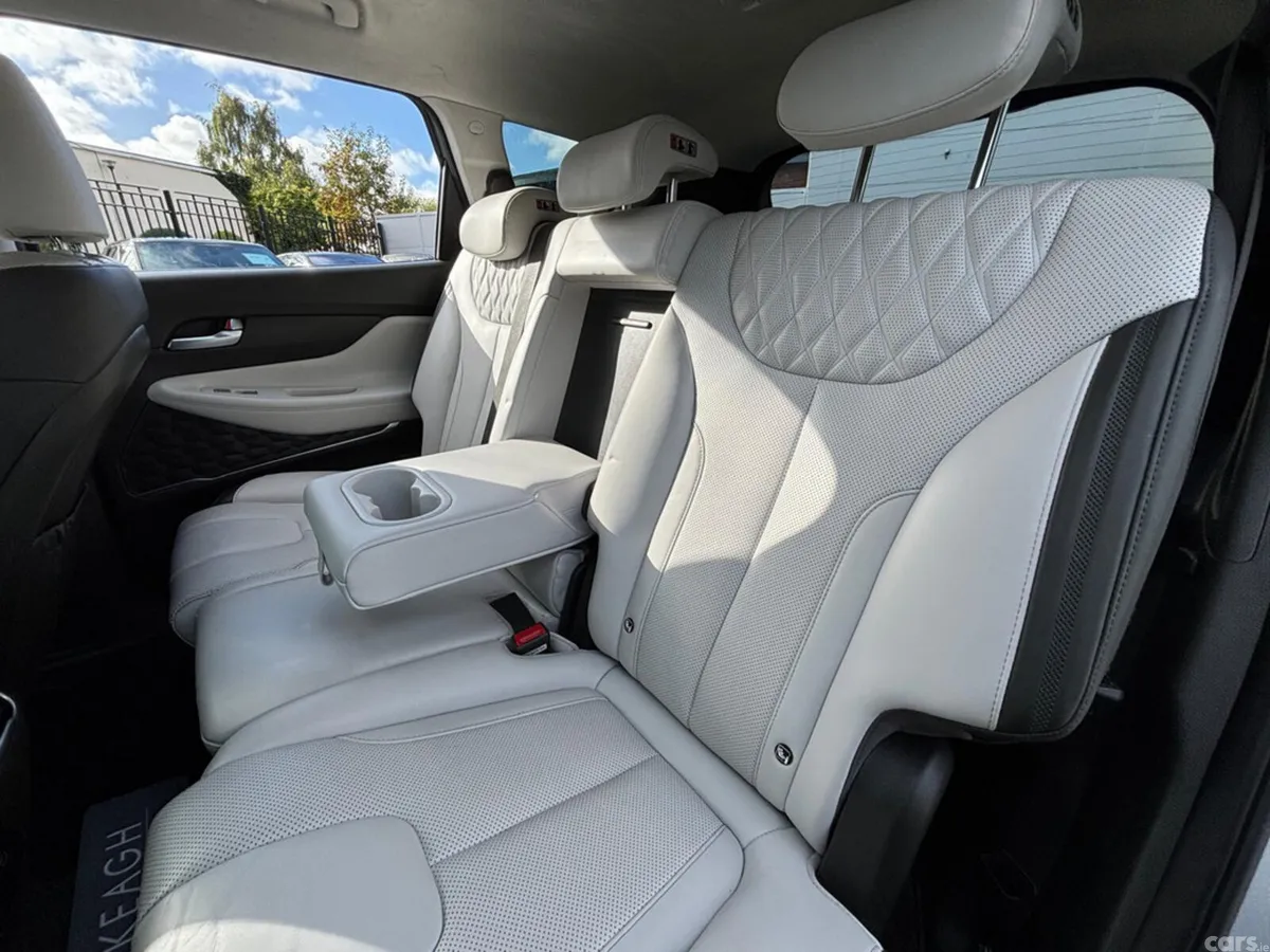 Hyundai Santa Fe Estate, Petrol Plug-in Hybrid, 2023, Grey
