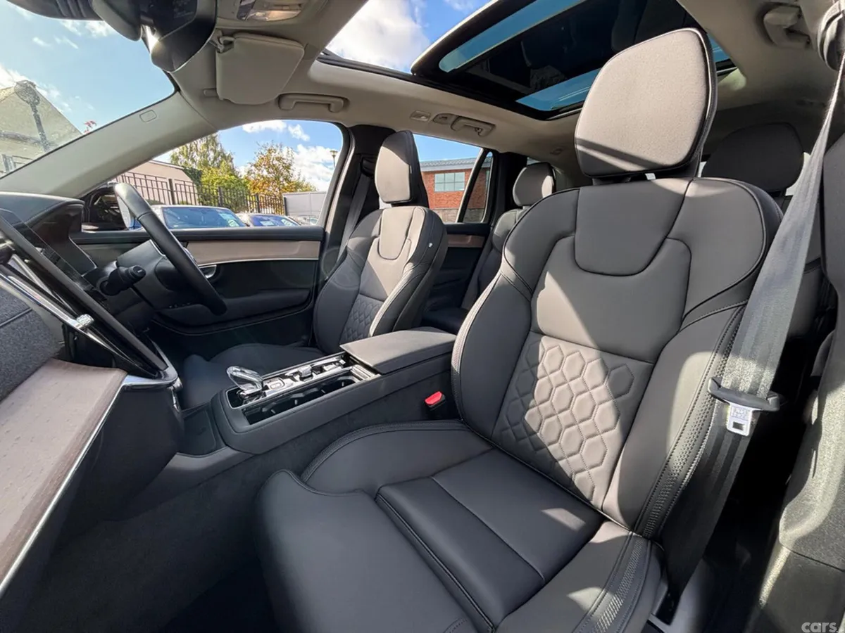 Volvo XC90 Estate, Petrol Plug-in Hybrid, 2026, Grey