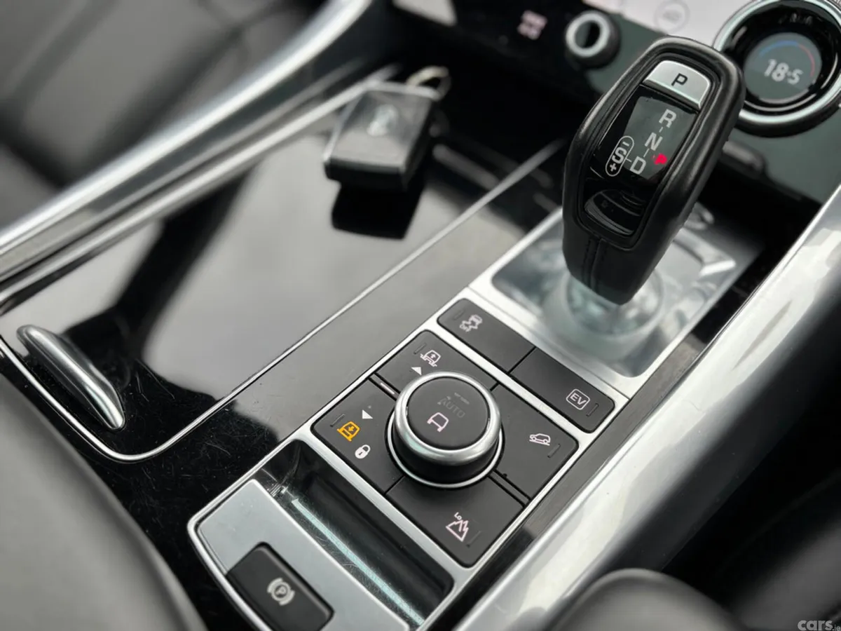 Land Rover Range Rover Estate, Petrol Plug-in Hybrid, 2021, Black
