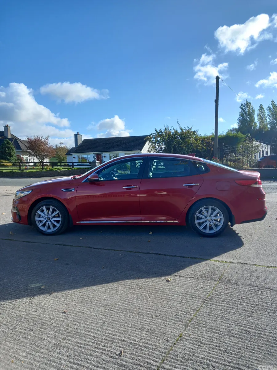Kia Optima Saloon, Diesel, 2020, Red