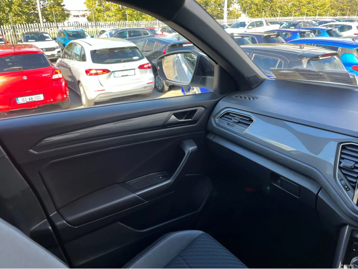 Volkswagen T-Roc SUV, Diesel, 2022, White
