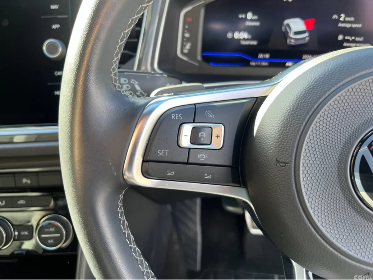 Volkswagen T-Roc SUV, Diesel, 2022, White