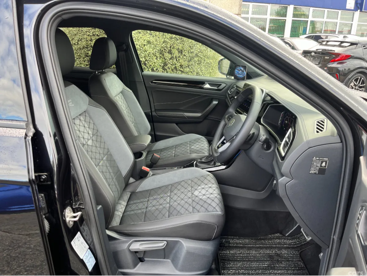 Volkswagen T-Roc SUV, Diesel, 2024, Black