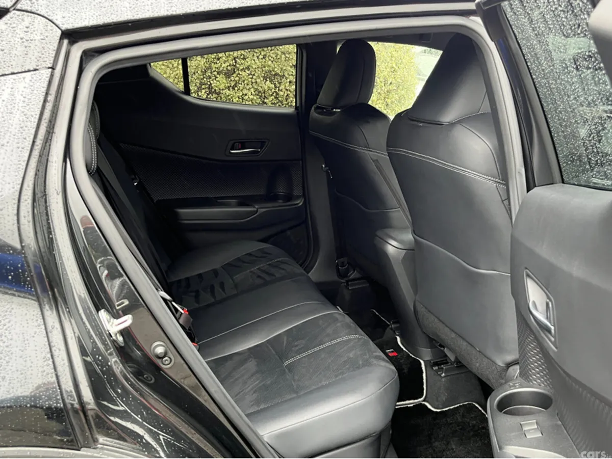 Toyota C-HR SUV, Petrol Hybrid, 2023, Black