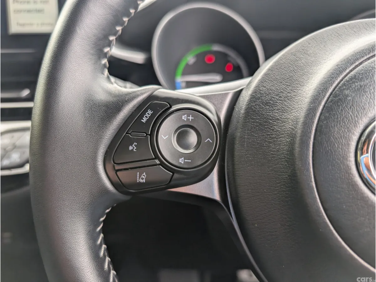 Toyota C-HR SUV, Petrol Hybrid, 2021, White