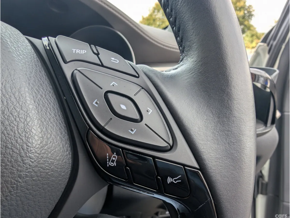 Toyota C-HR SUV, Petrol Hybrid, 2021, White