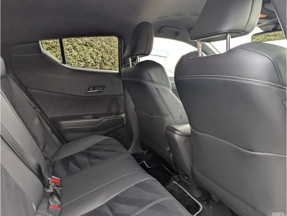 Toyota C-HR SUV, Petrol Hybrid, 2022, Black