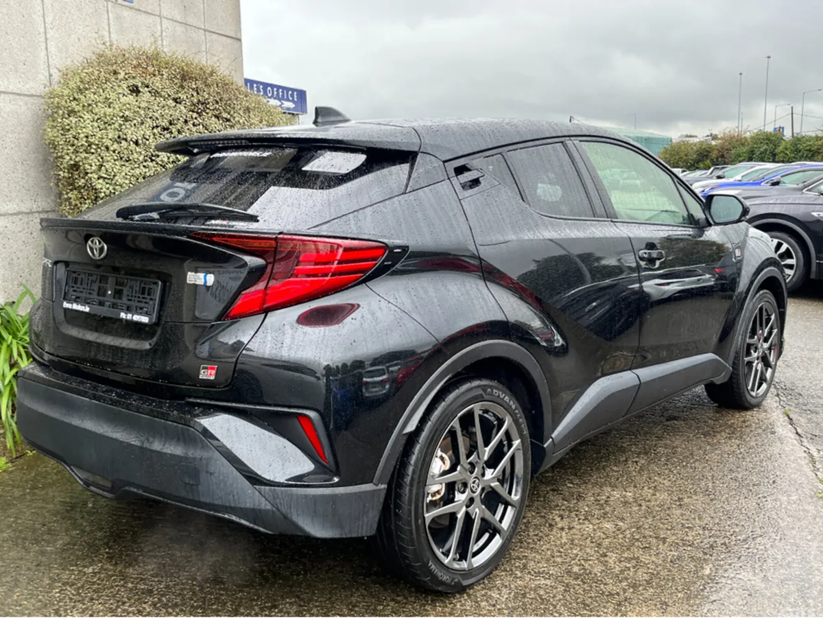 Toyota C-HR SUV, Petrol Hybrid, 2023, Black