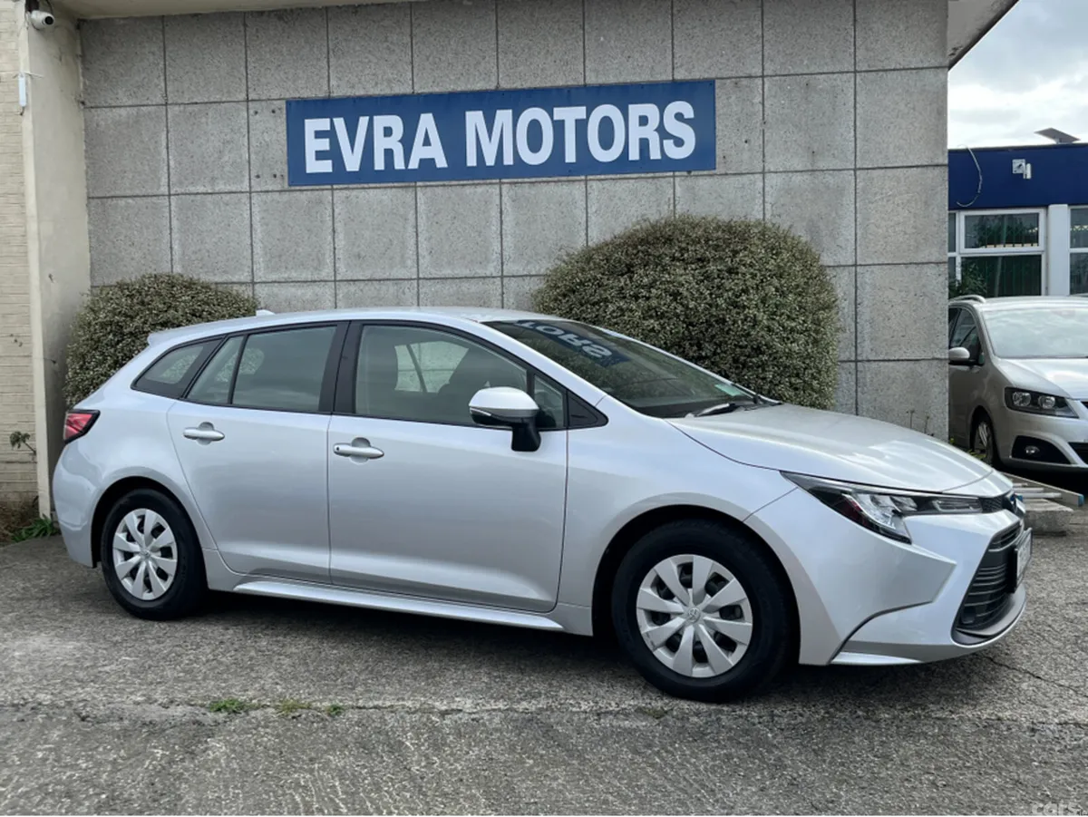 Toyota Corolla Estate, Petrol Hybrid, 2023, Silver