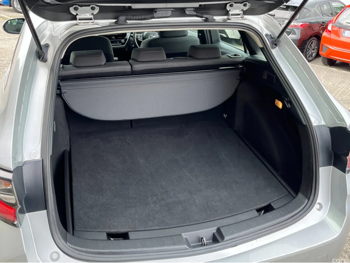 Toyota Corolla Estate, Petrol Hybrid, 2023, Silver