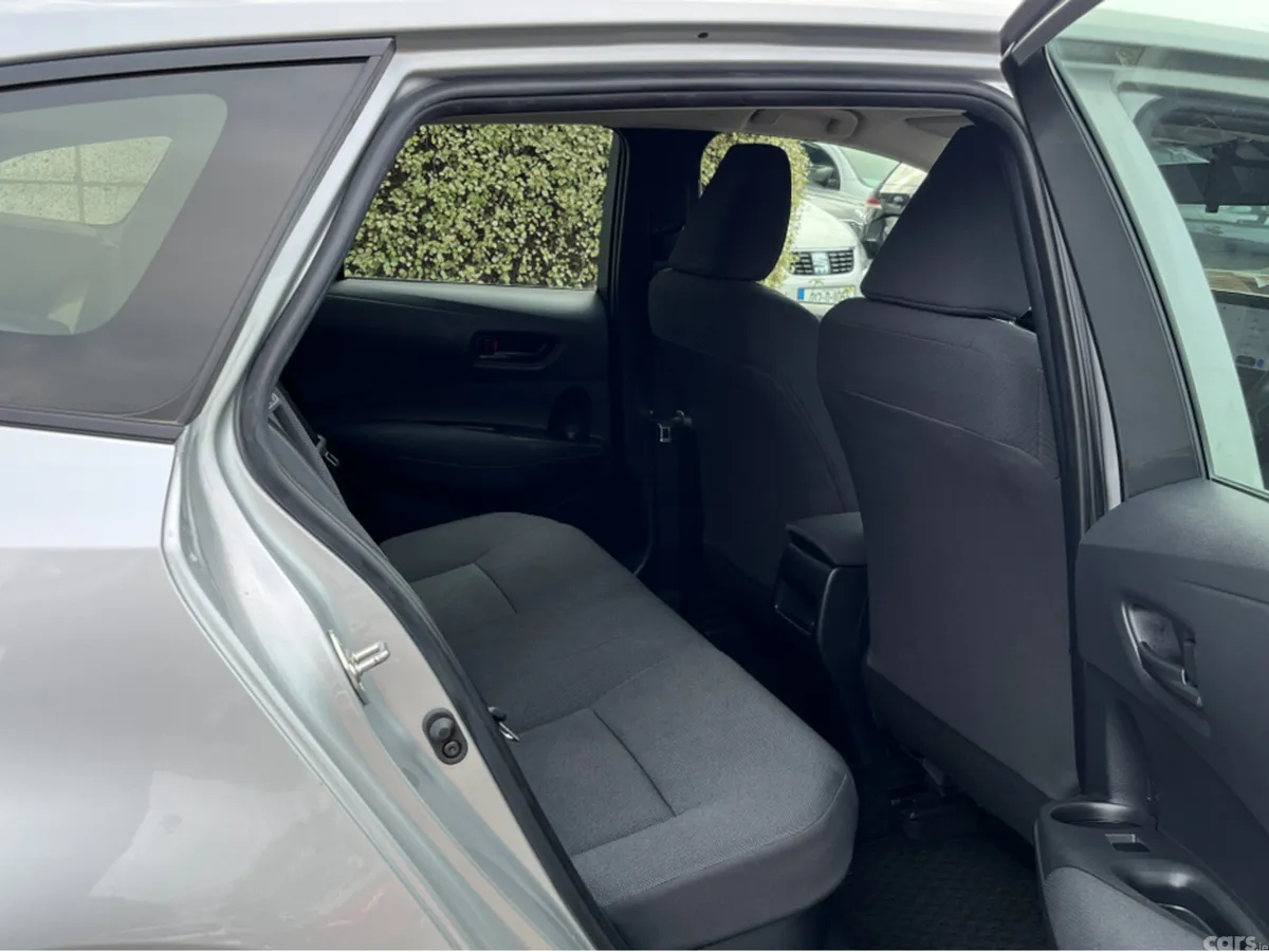 Toyota Corolla Estate, Petrol Hybrid, 2023, Silver