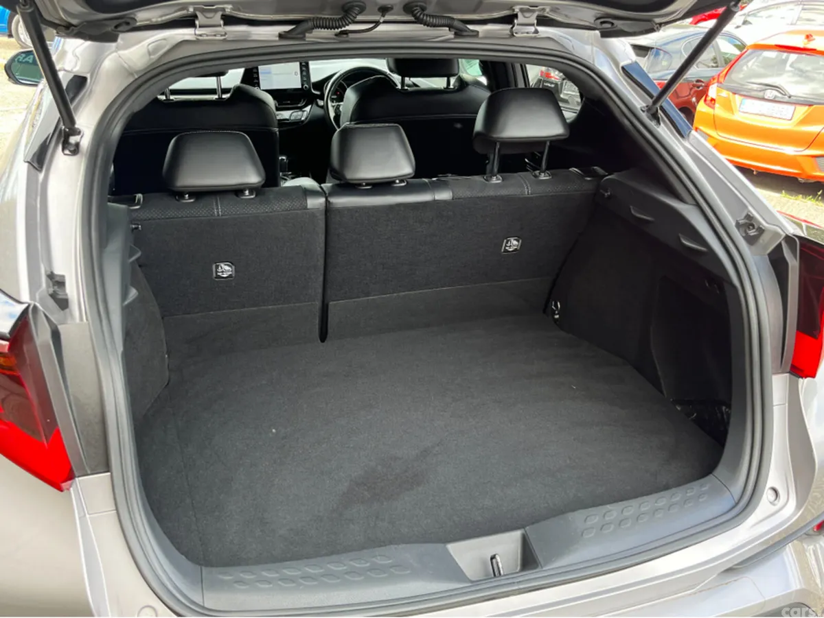 Toyota C-HR SUV, Petrol Hybrid, 2021, Grey