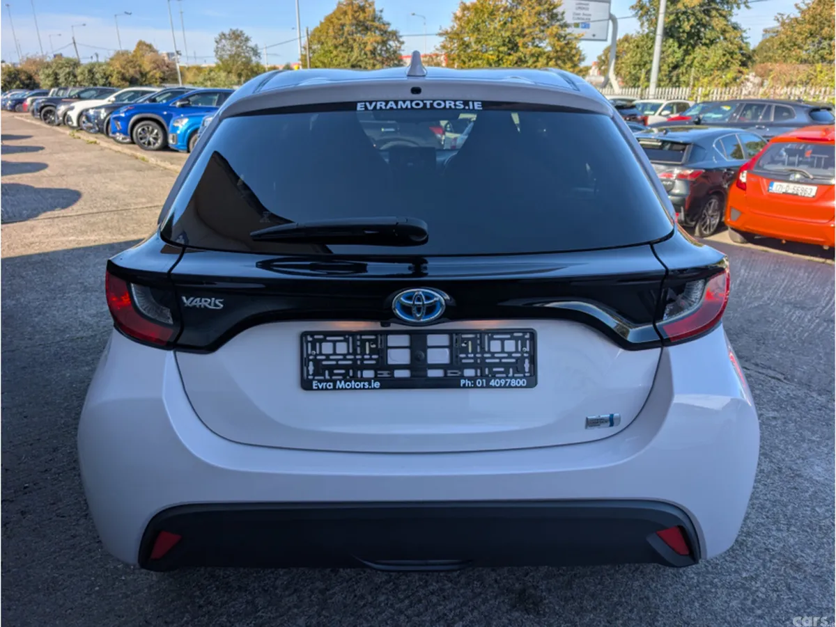 Toyota Yaris Hatchback, Petrol Hybrid, 2023, Pink