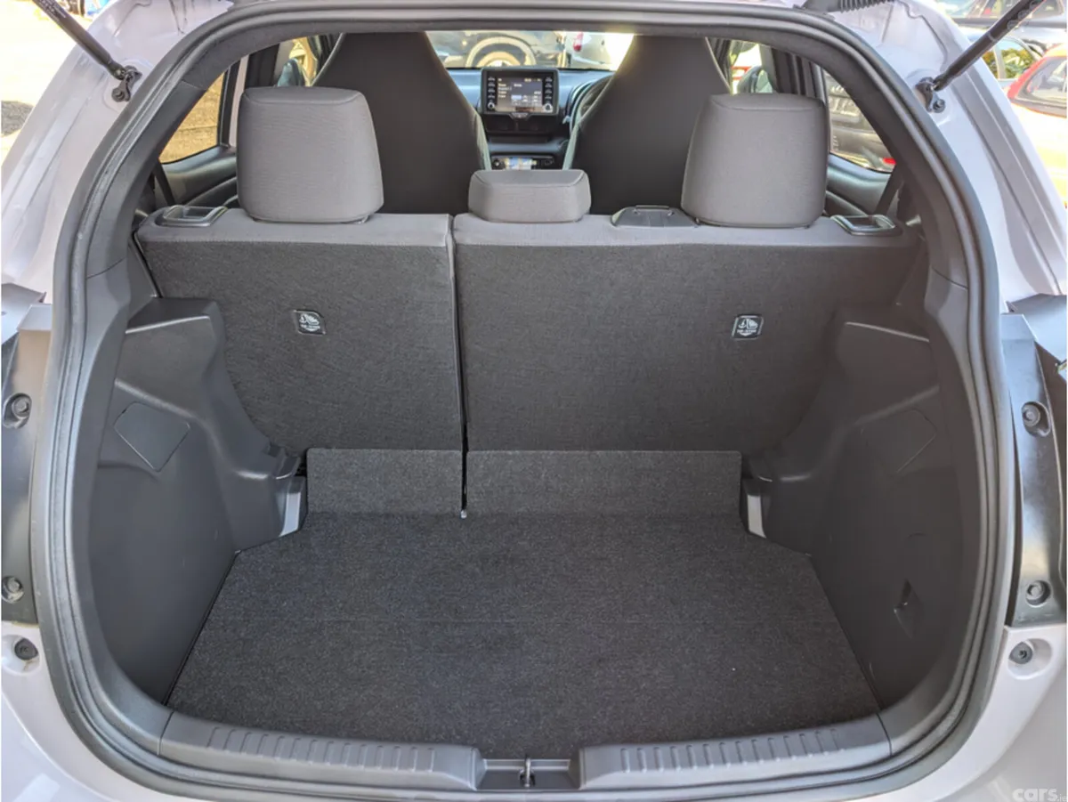 Toyota Yaris Hatchback, Petrol Hybrid, 2023, Pink