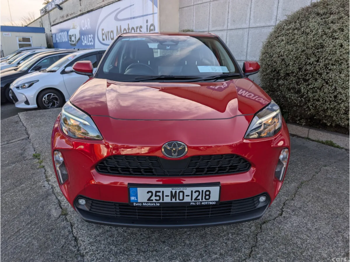 Toyota Yaris Cross Hatchback, Petrol Hybrid, 2025, Red