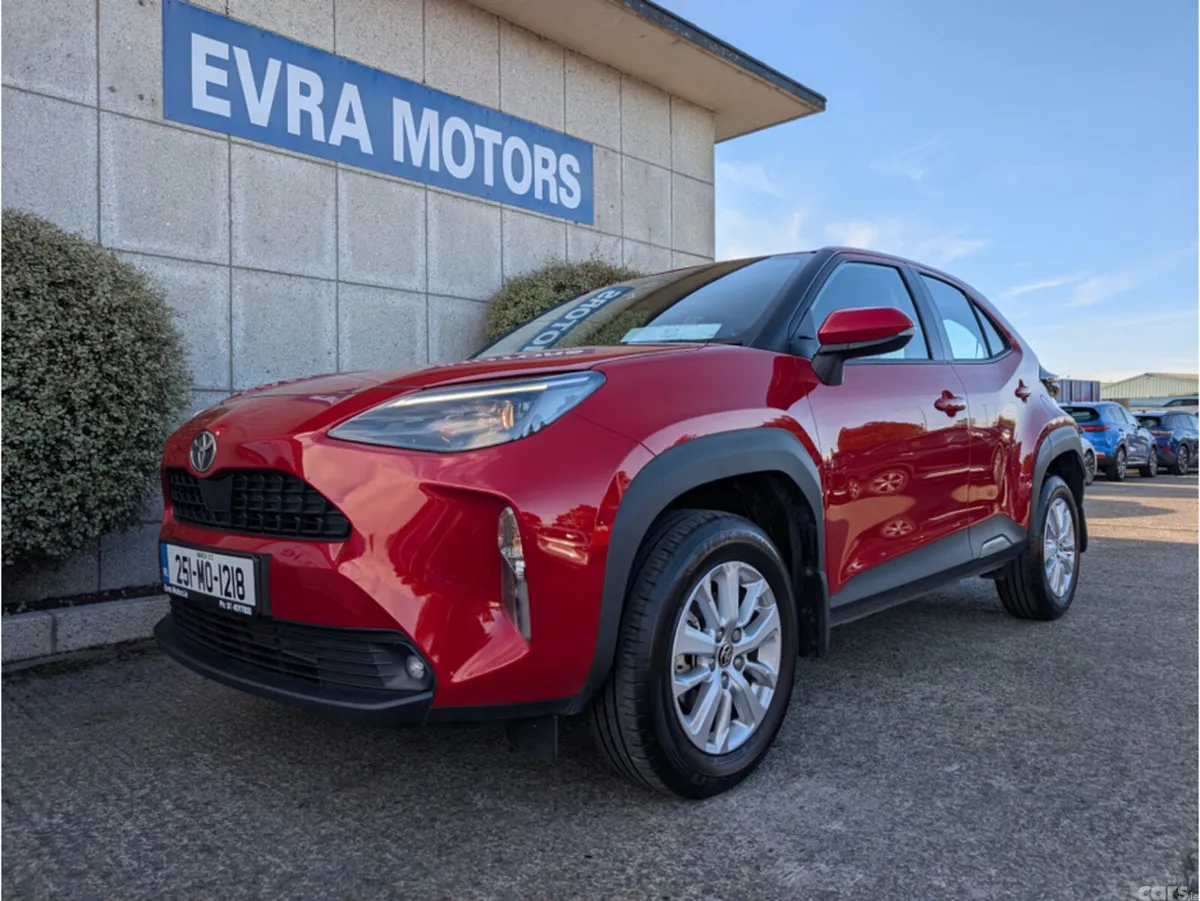 Toyota Yaris Cross Hatchback, Petrol Hybrid, 2025, Red