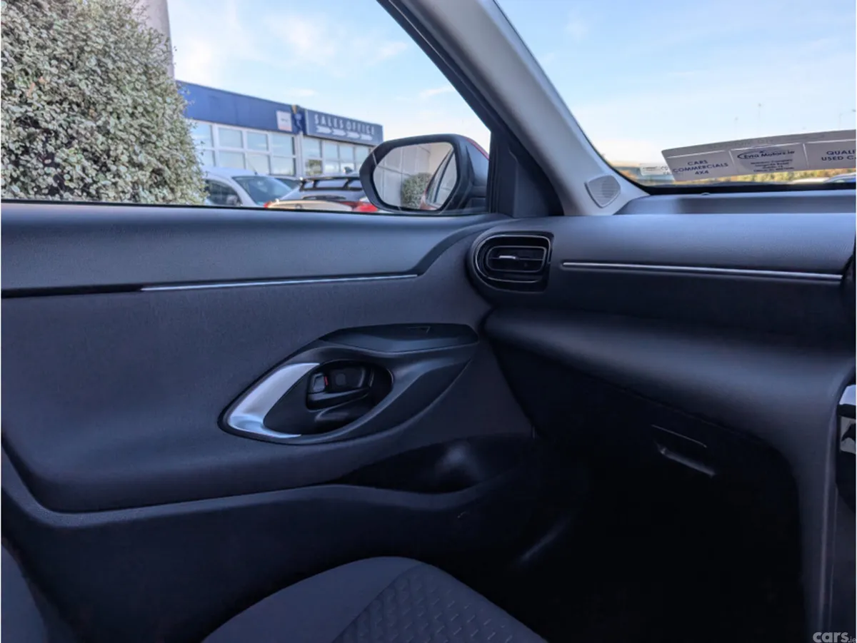 Toyota Yaris Cross Hatchback, Petrol Hybrid, 2025, Red