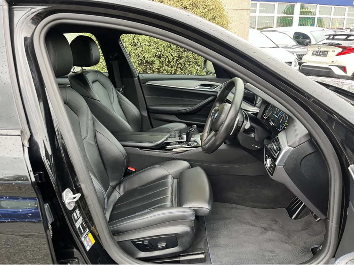 BMW 5-Series Saloon, Petrol Plug-in Hybrid, 2019, Black