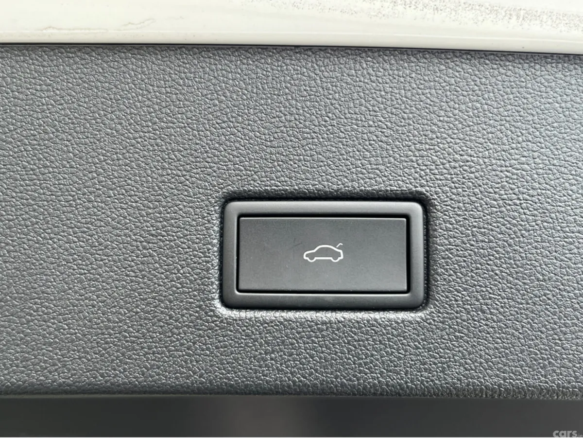 Volkswagen T-Roc SUV, Diesel, 2023, White