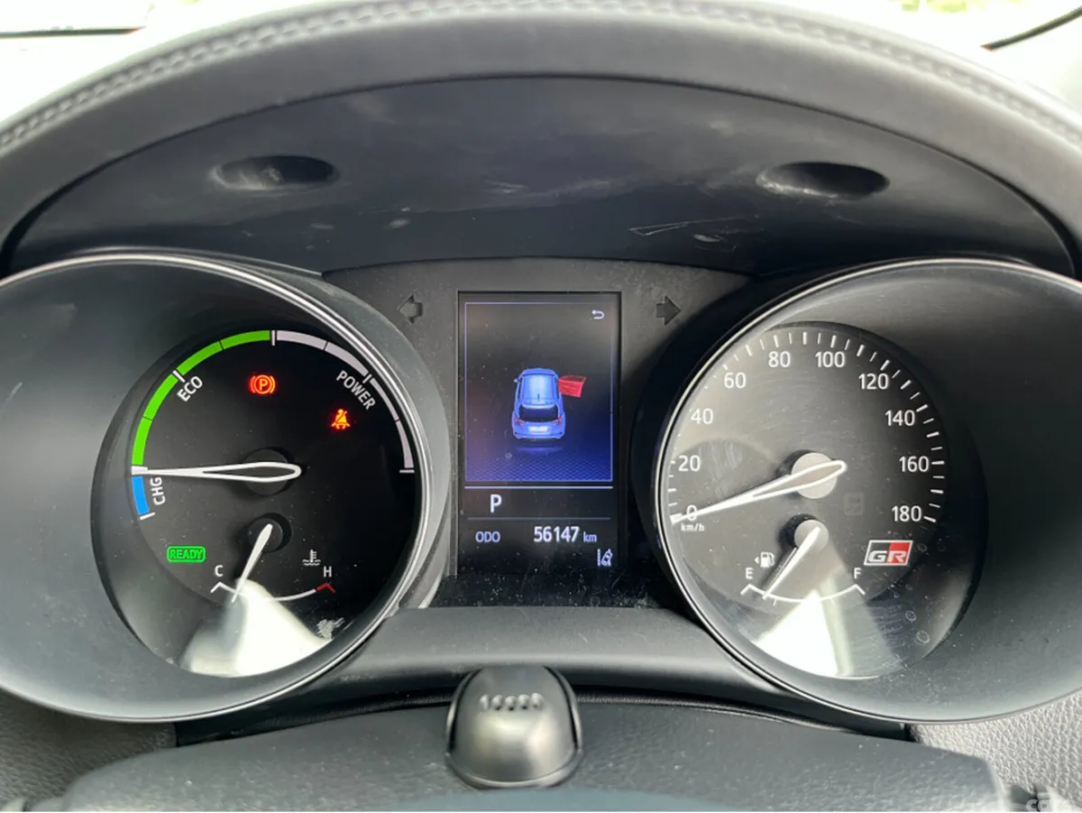Toyota C-HR SUV, Petrol Hybrid, 2021, White