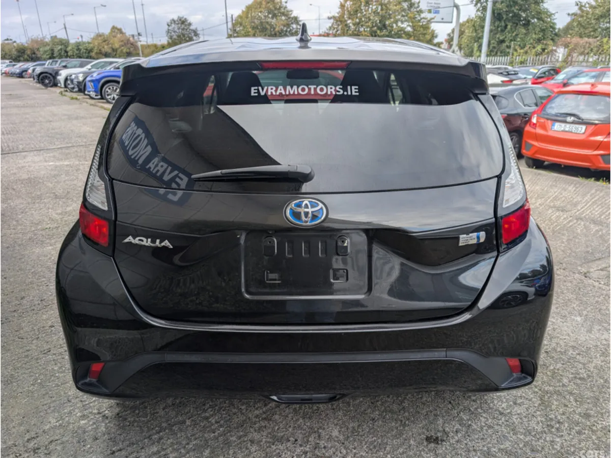 Toyota Aqua Hatchback, Petrol Hybrid, 2022, Black