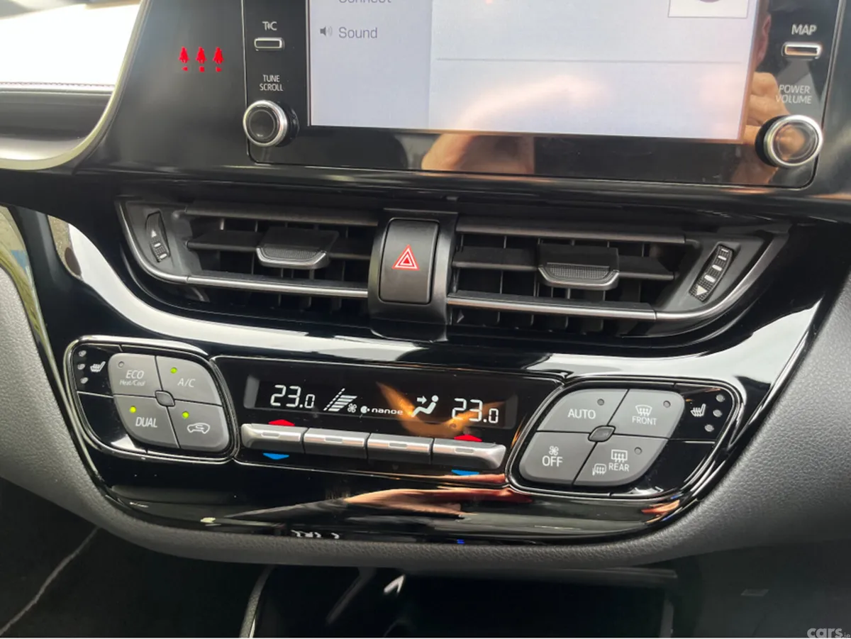 Toyota C-HR SUV, Petrol Hybrid, 2022, White