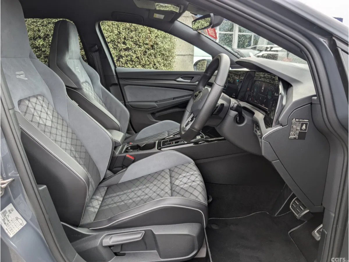 Volkswagen Golf Estate, Petrol, 2024, Grey