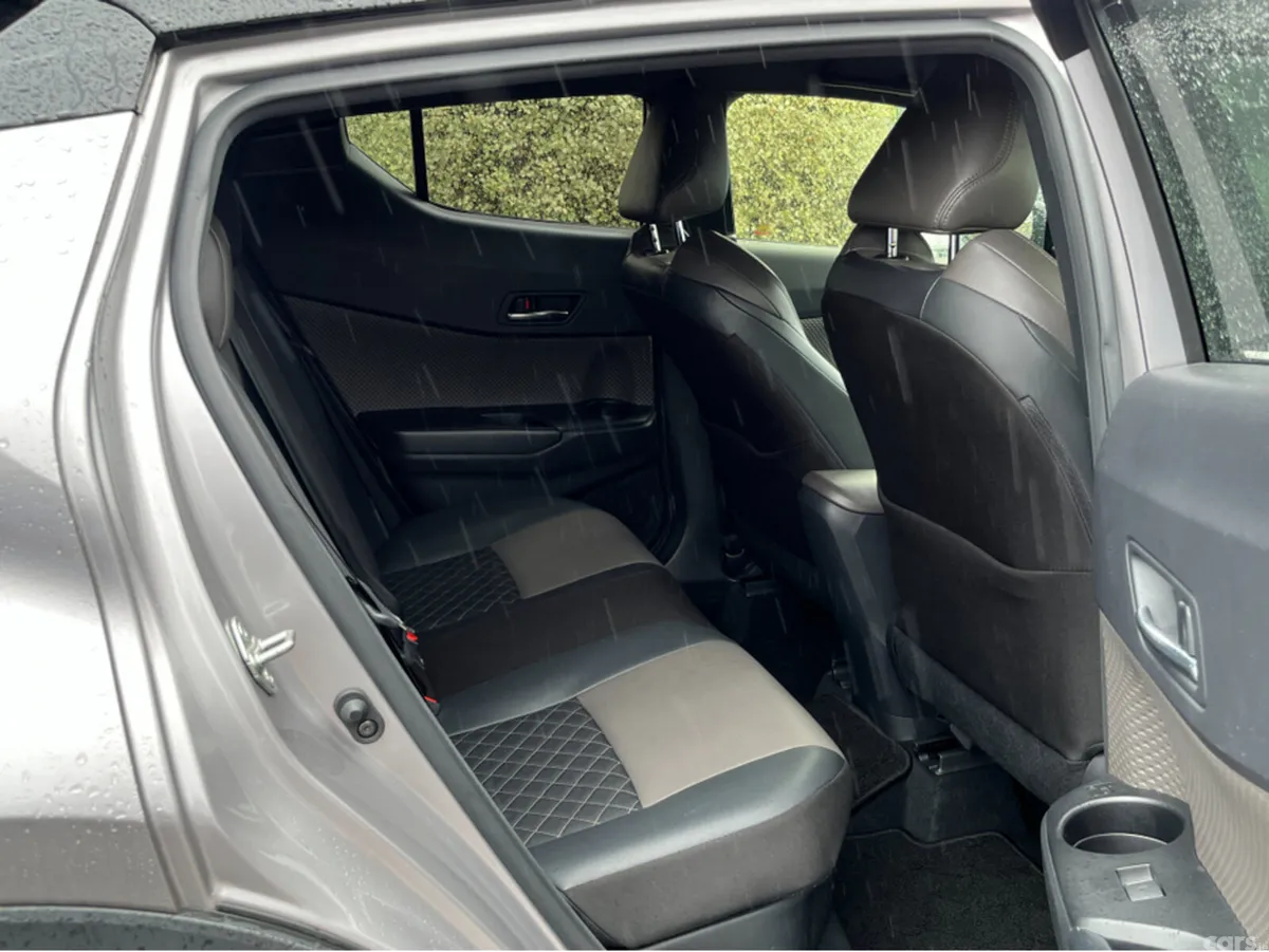 Toyota C-HR SUV, Petrol Hybrid, 2019, Grey