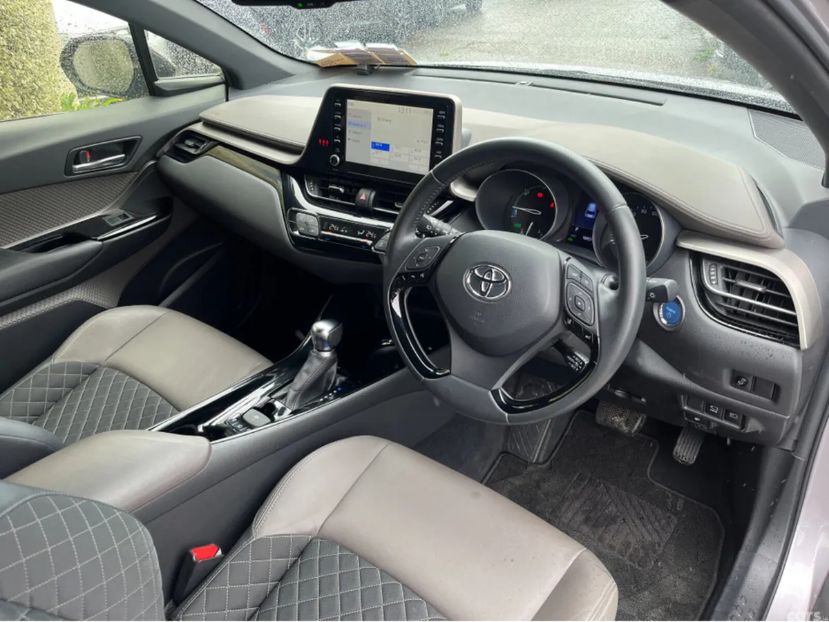 Toyota C-HR SUV, Petrol Hybrid, 2019, Grey