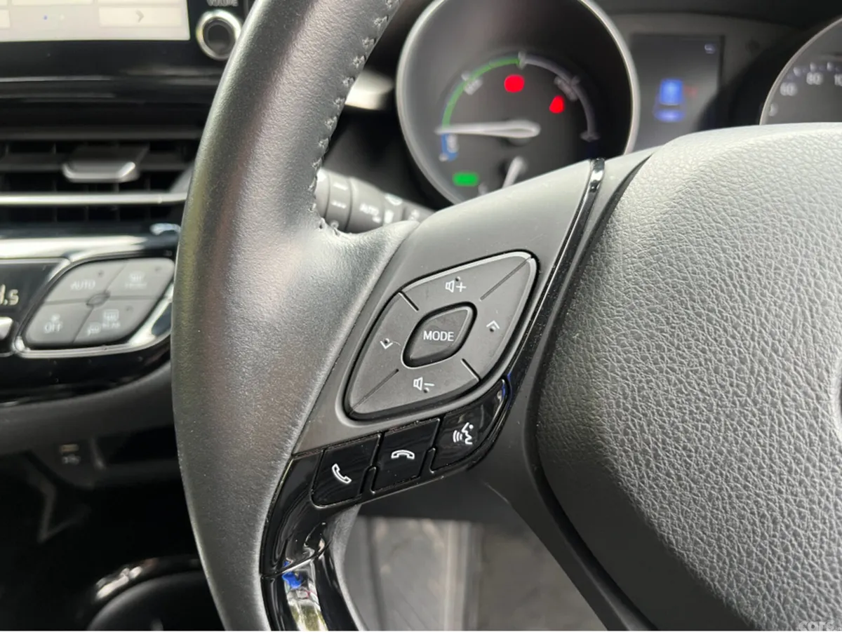 Toyota C-HR SUV, Petrol Hybrid, 2019, Grey