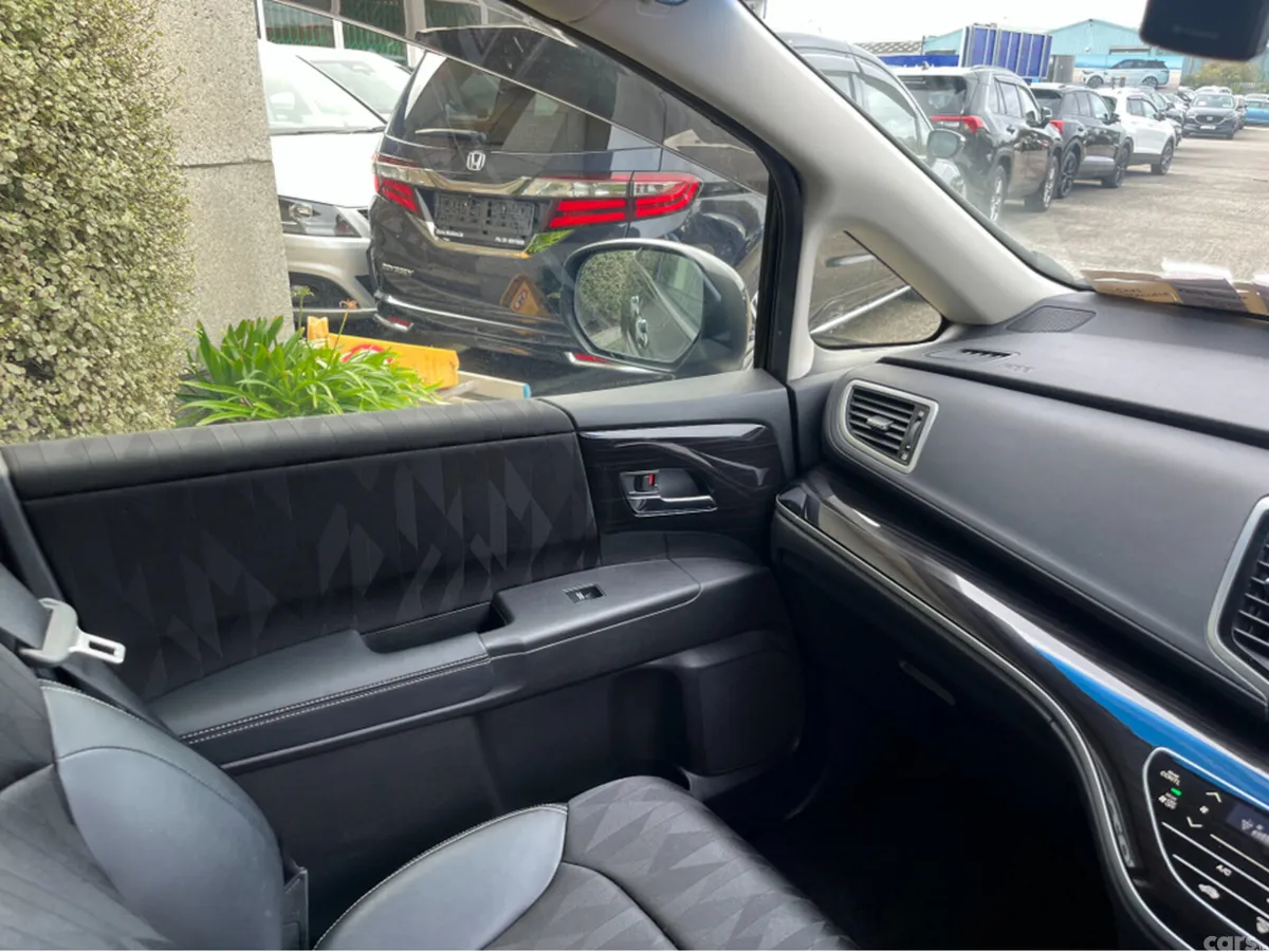 Honda Odyssey MPV, Petrol Hybrid, 2018, Black