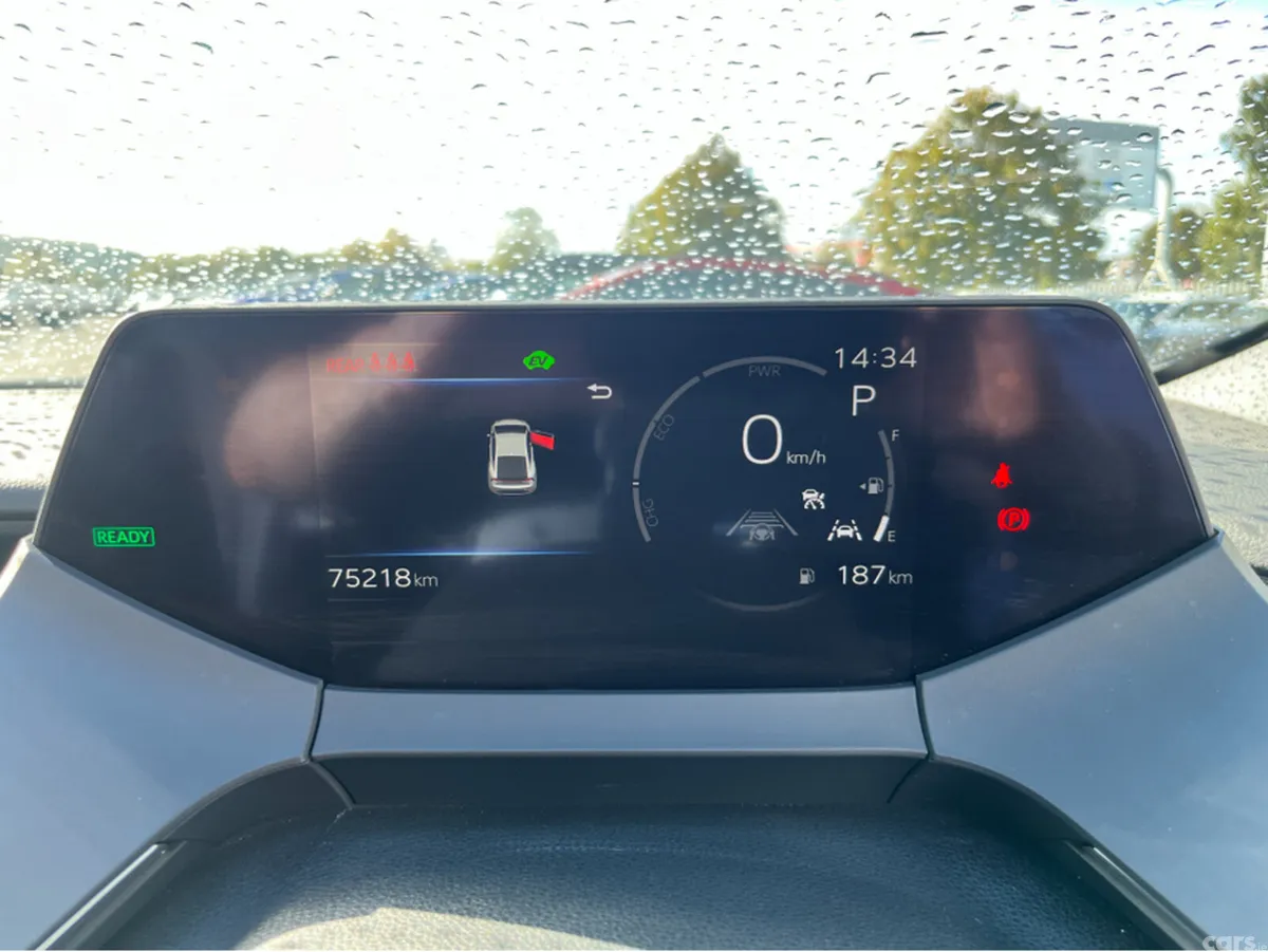 Toyota Prius Saloon, Petrol Hybrid, 2023, White