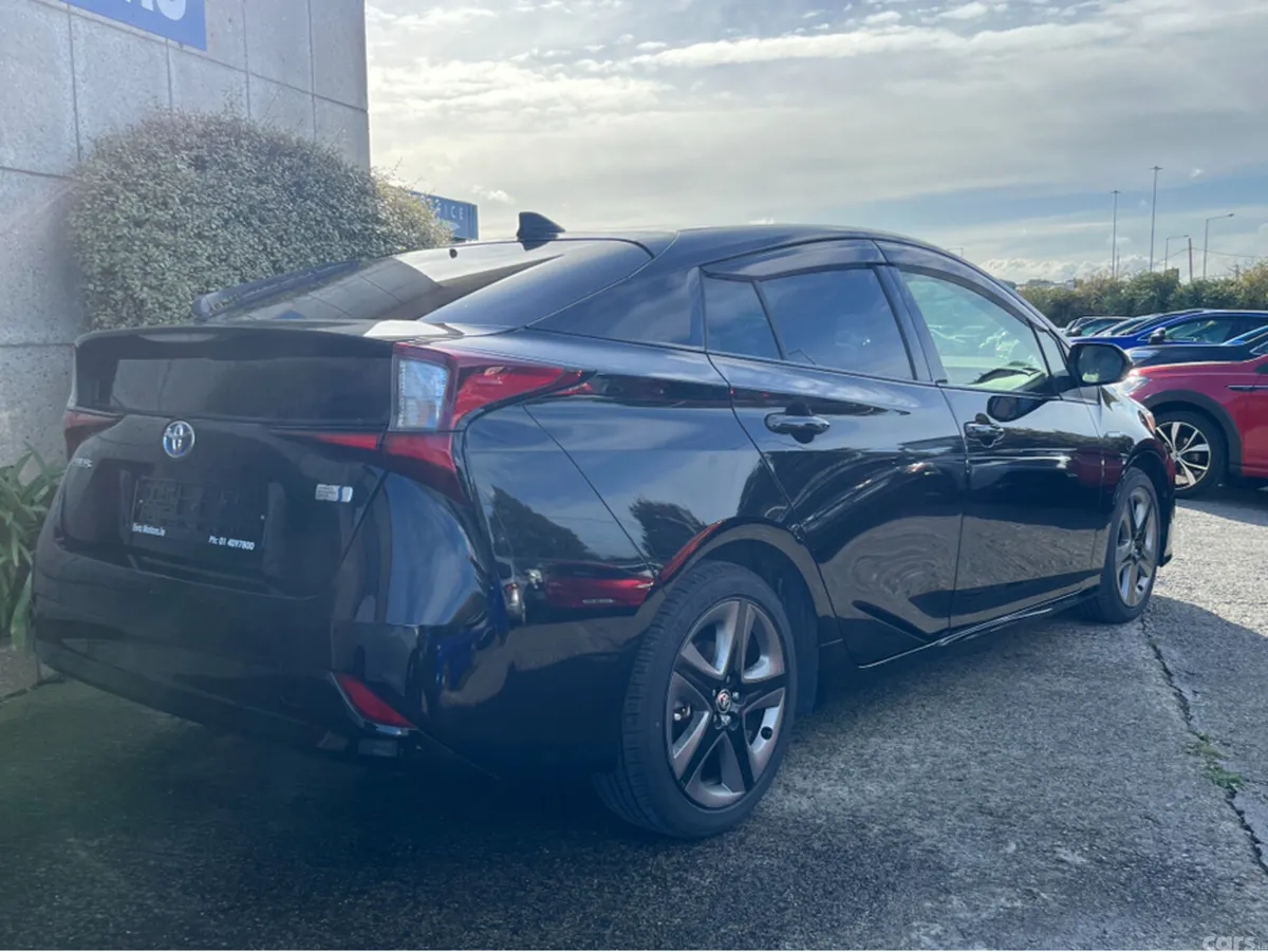 Toyota Prius Saloon, Petrol Hybrid, 2020, Black