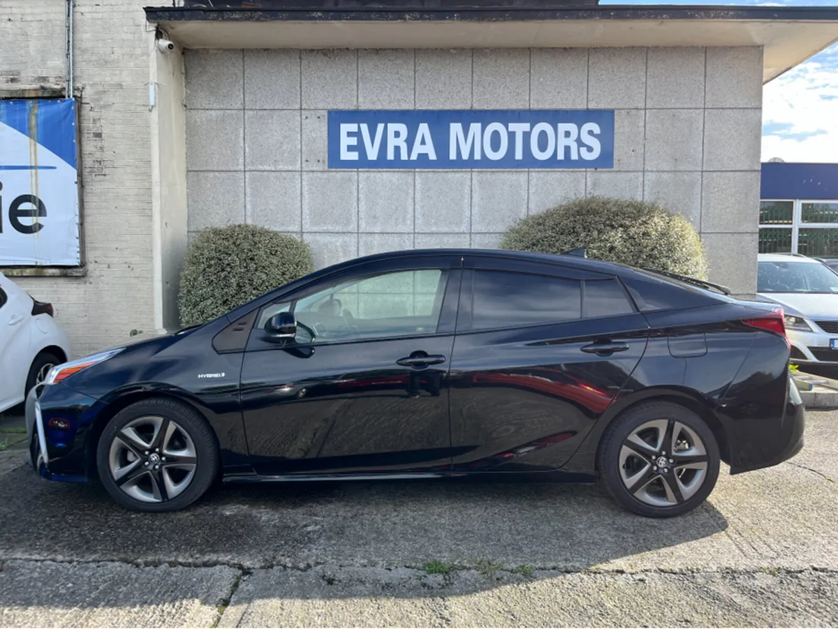 Toyota Prius Saloon, Petrol Hybrid, 2020, Black