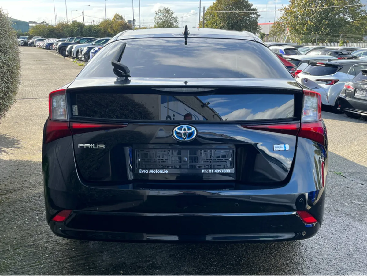 Toyota Prius Saloon, Petrol Hybrid, 2020, Black