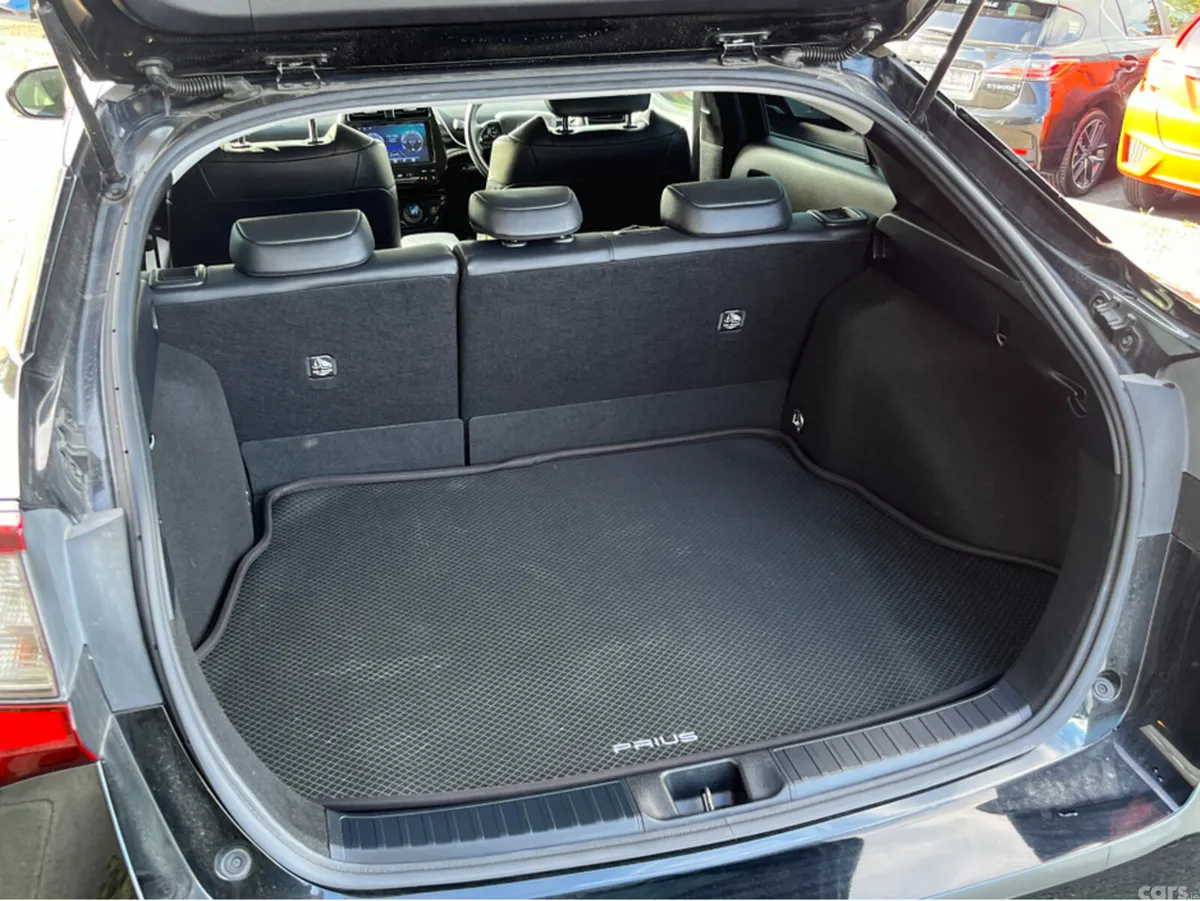 Toyota Prius Saloon, Petrol Hybrid, 2020, Black