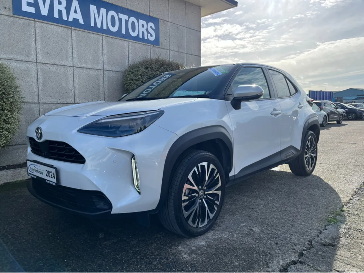Toyota Yaris Cross SUV, Petrol Hybrid, 2024, White