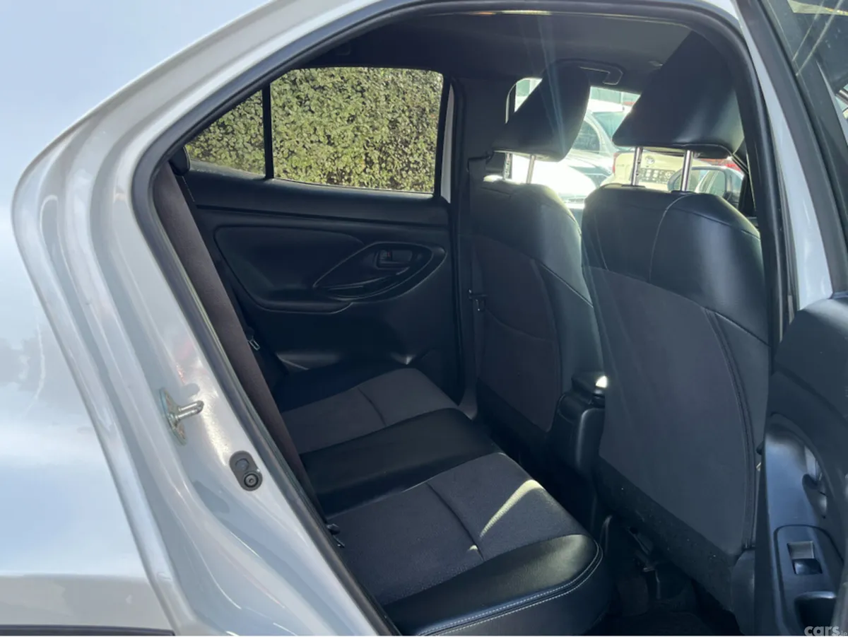 Toyota Yaris Cross SUV, Petrol Hybrid, 2024, White