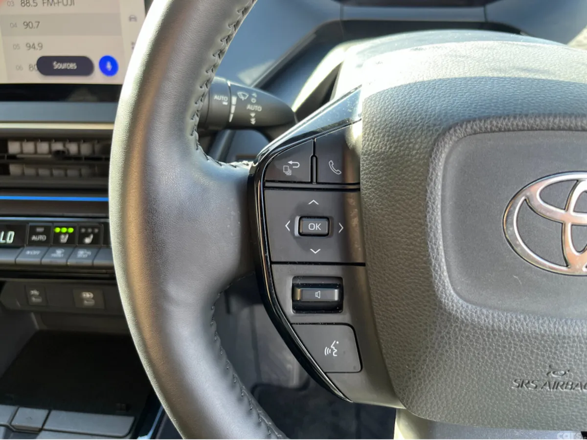 Toyota Prius Saloon, Petrol Hybrid, 2023, White