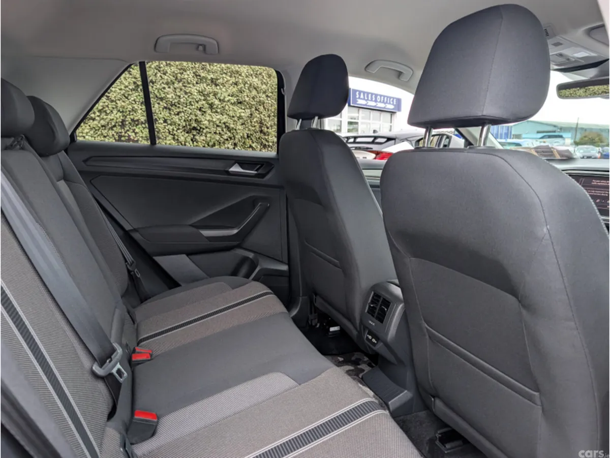 Volkswagen T-Roc SUV, Diesel, 2021, Blue