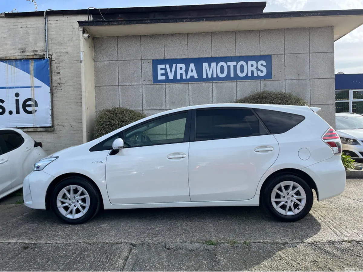 Toyota Prius MPV, Petrol Hybrid, 2021, White