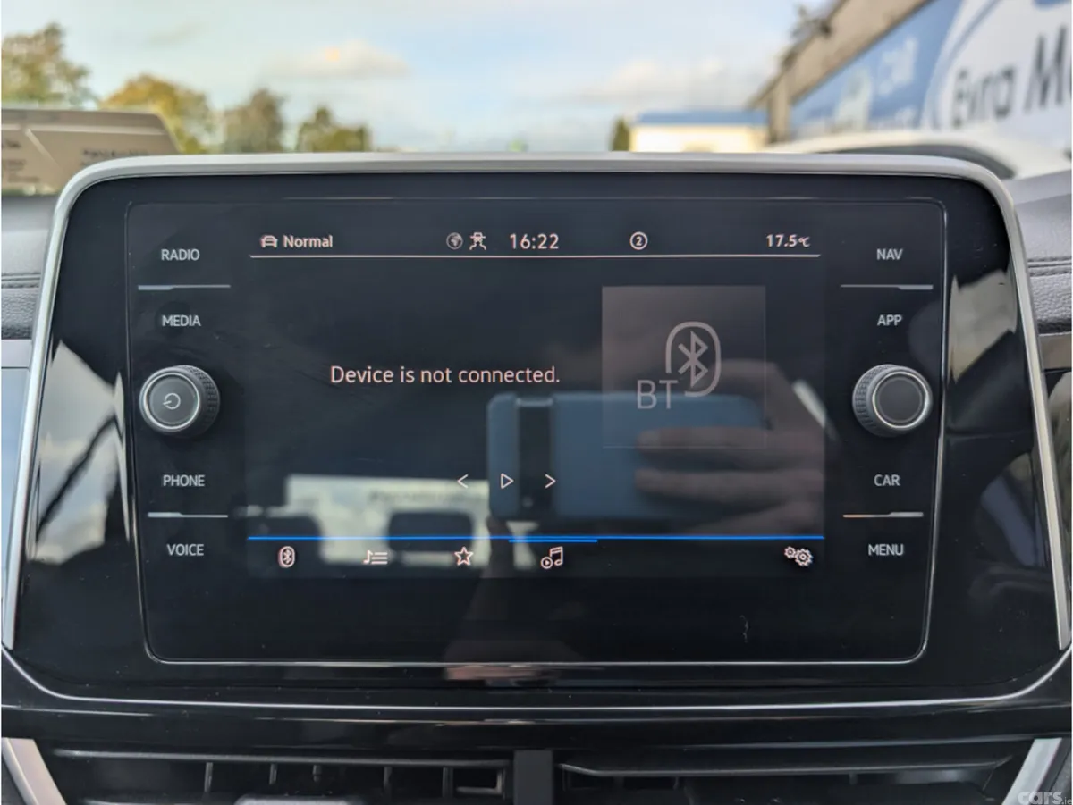 Volkswagen T-Roc SUV, Petrol, 2023, Blue