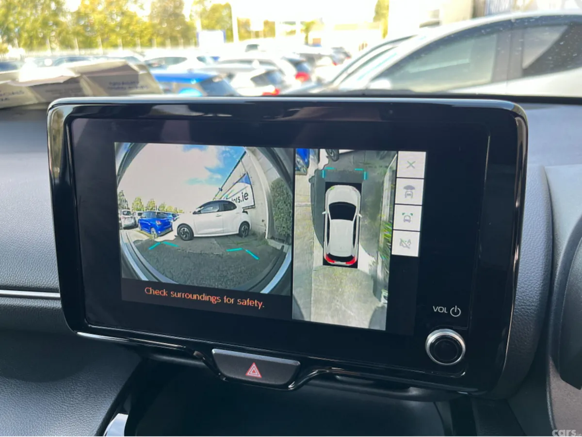Toyota Yaris Cross SUV, Petrol Hybrid, 2024, White