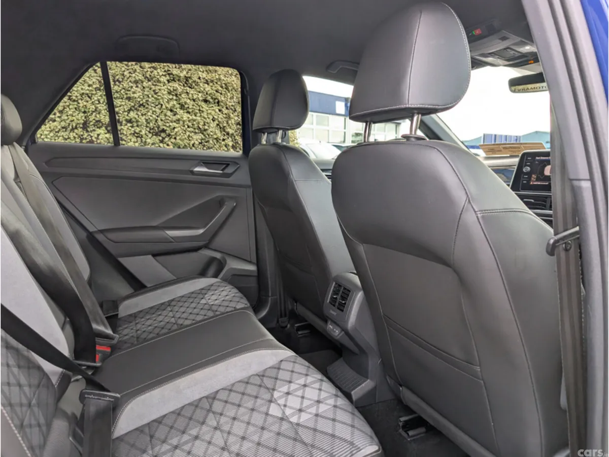 Volkswagen T-Roc SUV, Petrol, 2023, Blue