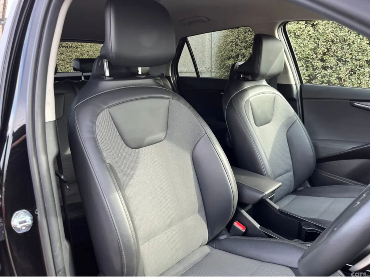 Kia Niro SUV, Petrol Hybrid, 2024, Black
