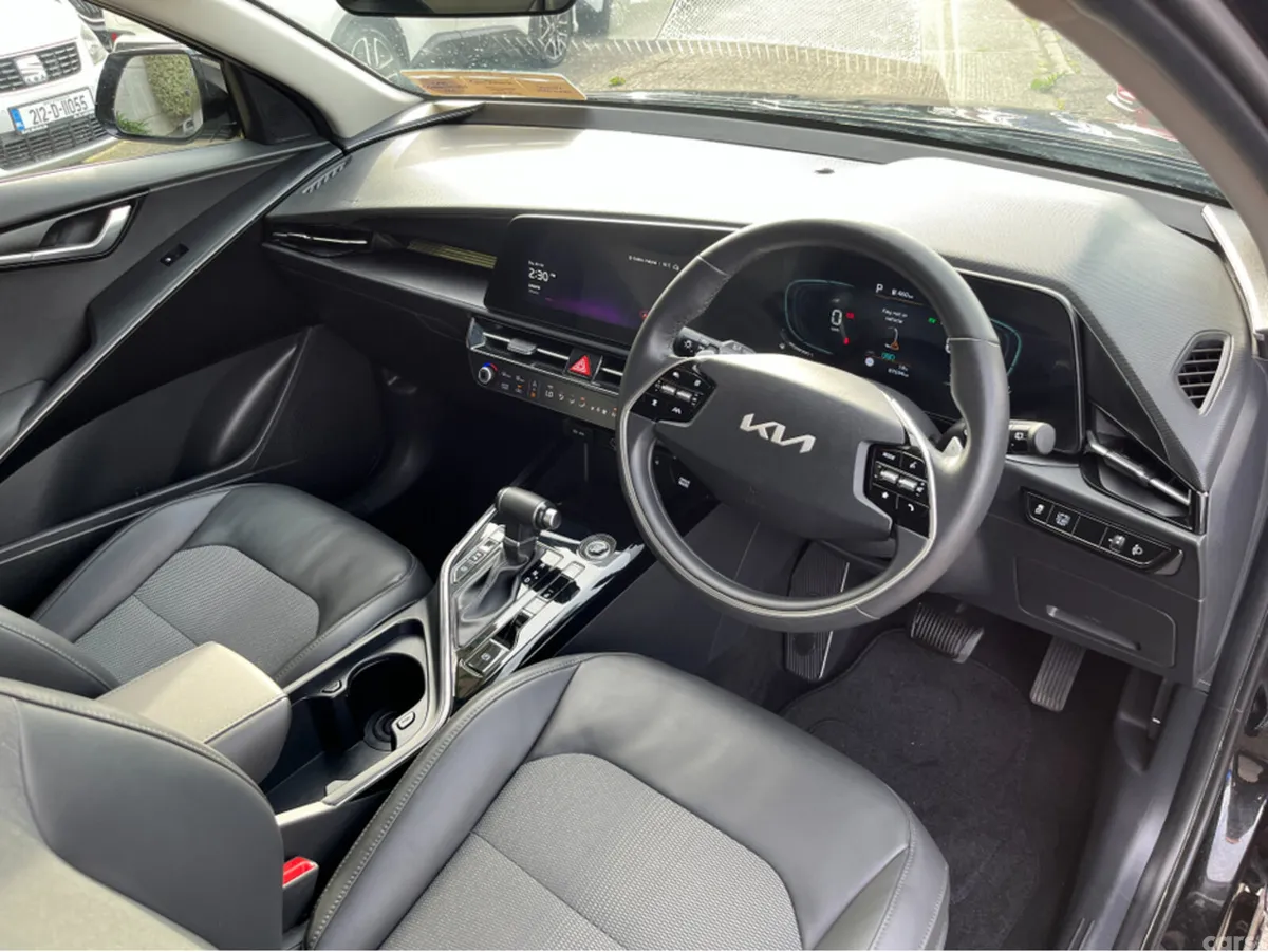 Kia Niro SUV, Petrol Hybrid, 2024, Black