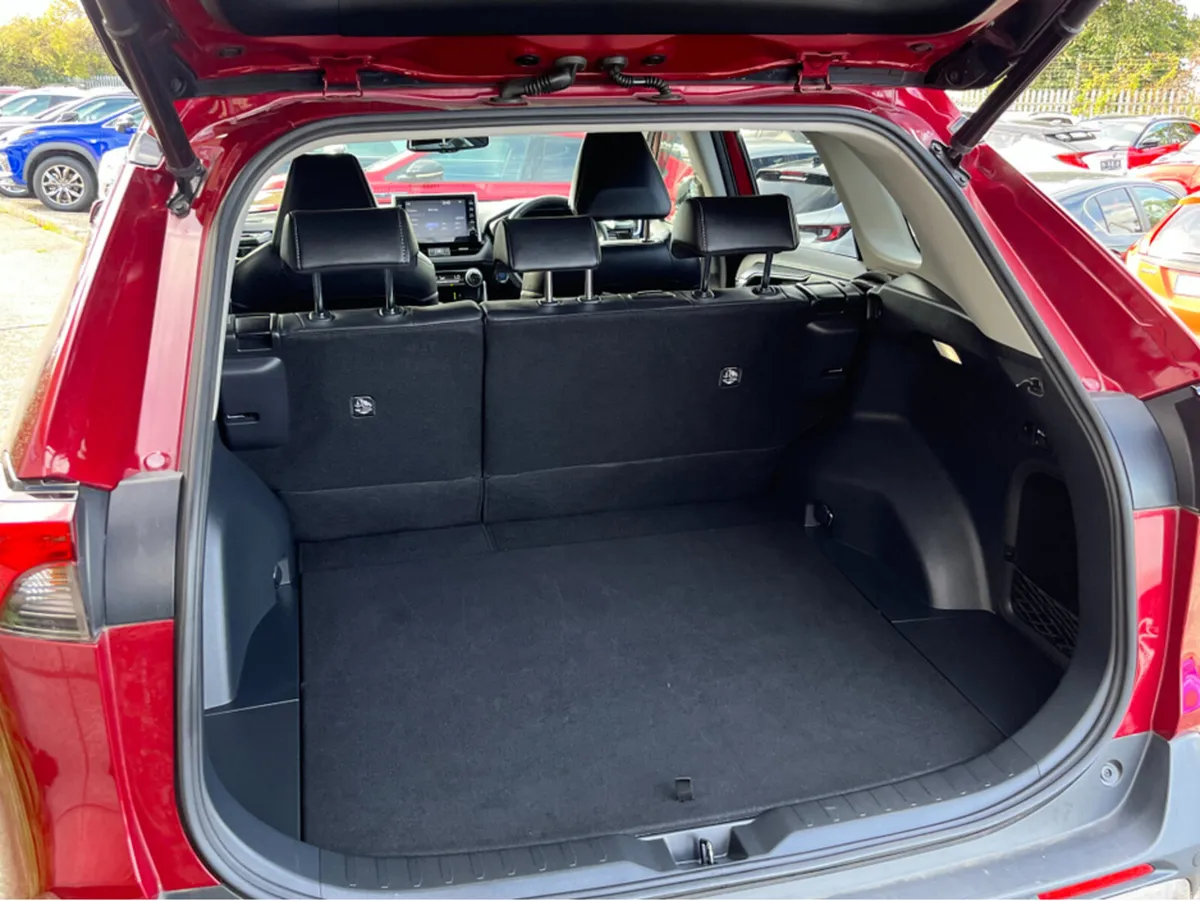Toyota RAV4 SUV, Petrol Hybrid, 2022, Red
